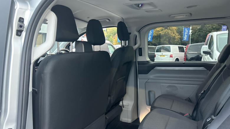 Ford Tourneo Custom 340 L2 Petrol Fwd 2.5 PHEV 232ps H1 Titanium 8 seater Auto